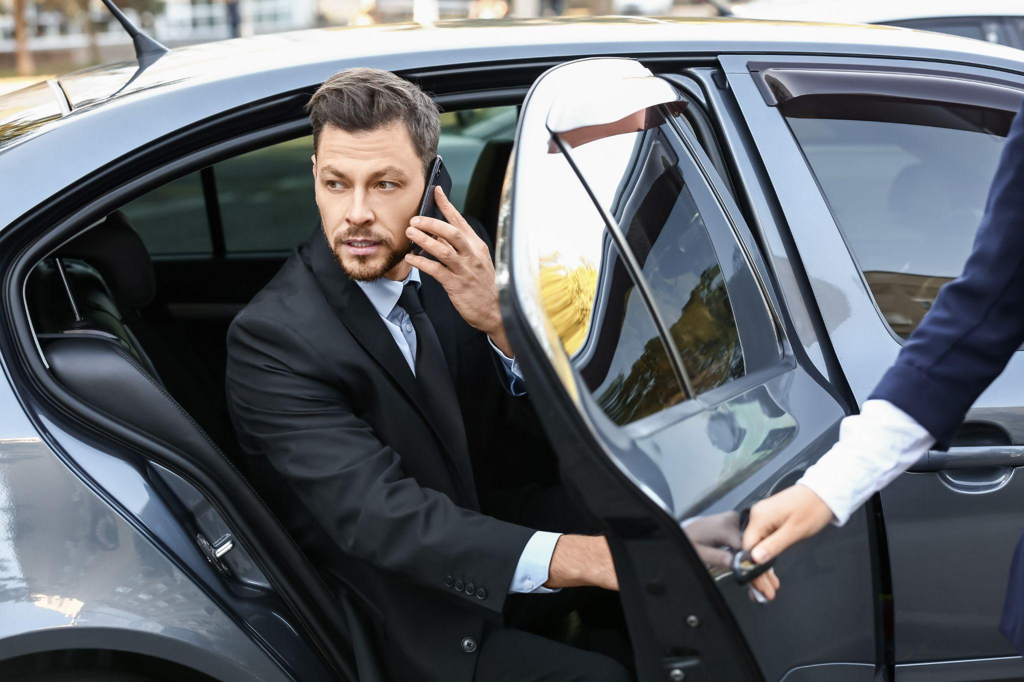 Executive Chauffeur Service : Here’s What to Expect